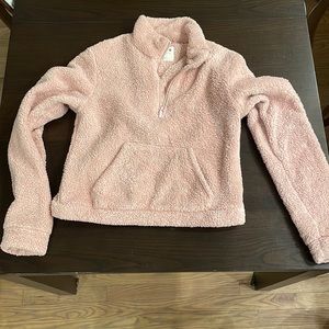 Women’s medium soft pink quarter zip